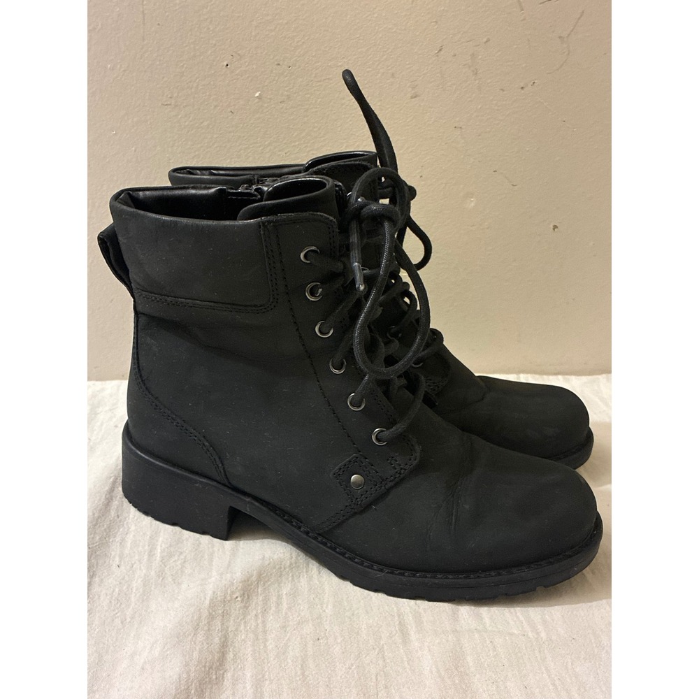 Clarks Womens Size 7.5 Black Nubuck Leather Combat Boots Side Zip Ankle Utility